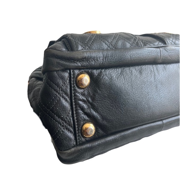 Marc Jacobs Blake Quilted Pebbled Leather Purse in Black with Gold Hardware - Picture 8 of 12